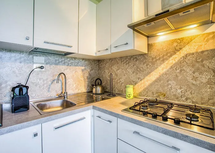 Guesthost - Homely Flat Near Fontivegge Station Apartman *